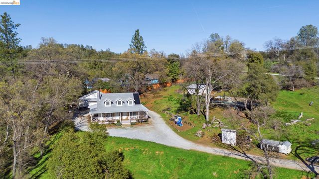 19650 Jubilee Ct, Soulsbyville, CA 95372