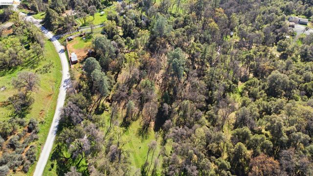19650 Jubilee Ct, Soulsbyville, CA 95372