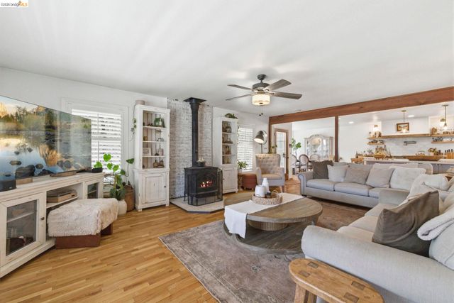 19650 Jubilee Ct, Soulsbyville, CA 95372