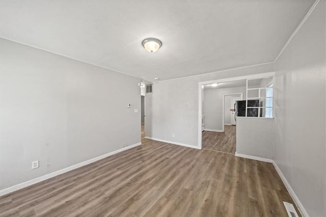 7015 College Avenue, Kansas City, MO 64132