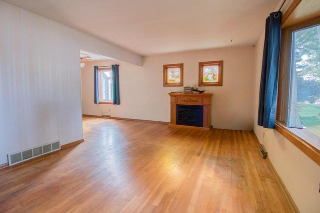 11634 W Dearbourn AVENUE, Wauwatosa, WI 53226