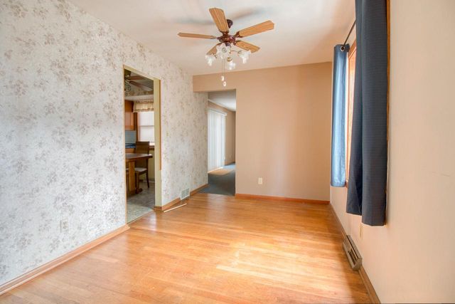 11634 W Dearbourn AVENUE, Wauwatosa, WI 53226