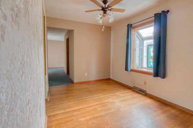 11634 W Dearbourn AVENUE, Wauwatosa, WI 53226