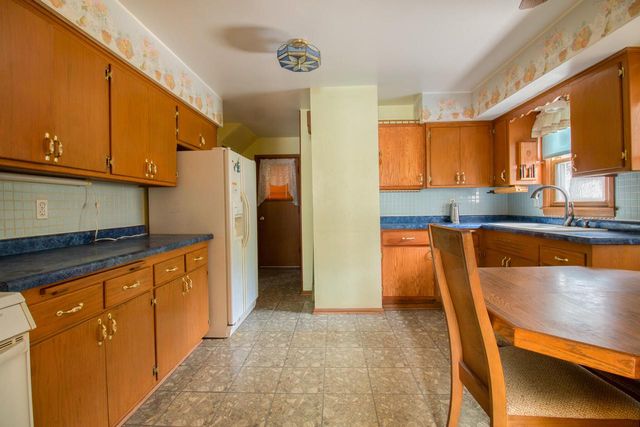 11634 W Dearbourn AVENUE, Wauwatosa, WI 53226