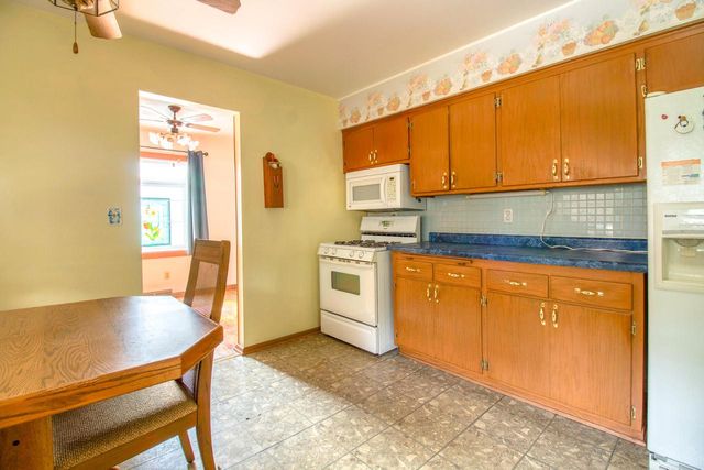 11634 W Dearbourn AVENUE, Wauwatosa, WI 53226