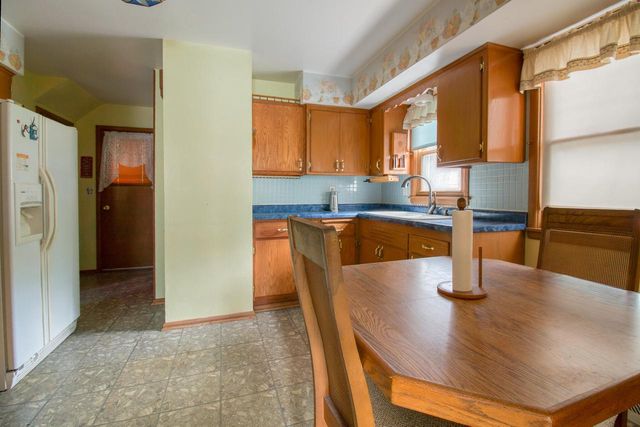 11634 W Dearbourn AVENUE, Wauwatosa, WI 53226