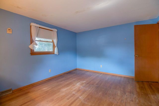 11634 W Dearbourn AVENUE, Wauwatosa, WI 53226
