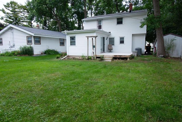 11634 W Dearbourn AVENUE, Wauwatosa, WI 53226