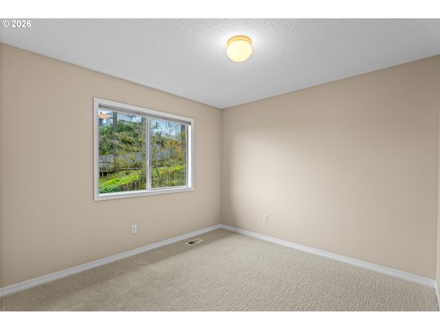 14731 Se LANDIS Ct, Clackamas, OR 97015