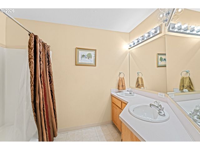 14731 Se LANDIS Ct, Clackamas, OR 97015