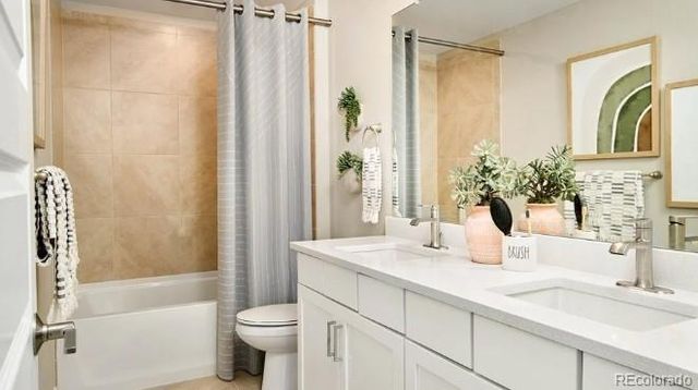 3322 N Buchanan Way, Aurora, CO 80019