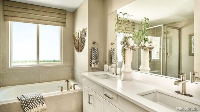 3322 N Buchanan Way, Aurora, CO 80019