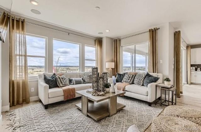 3322 N Buchanan Way, Aurora, CO 80019