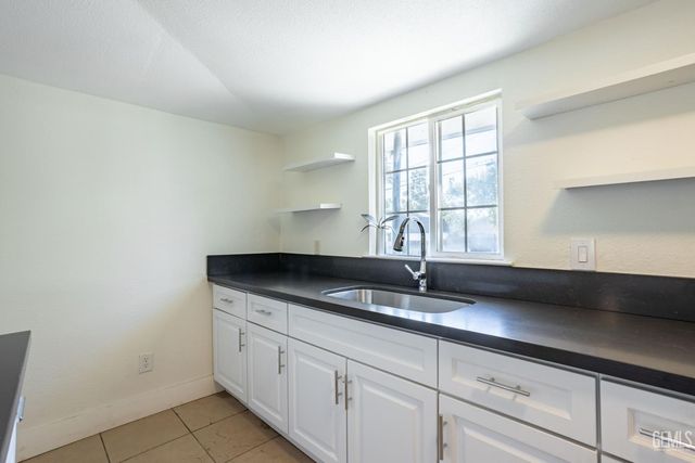 115 Ferguson Avenue, Bakersfield, CA 93308