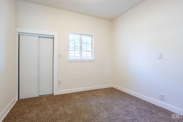 115 Ferguson Avenue, Bakersfield, CA 93308