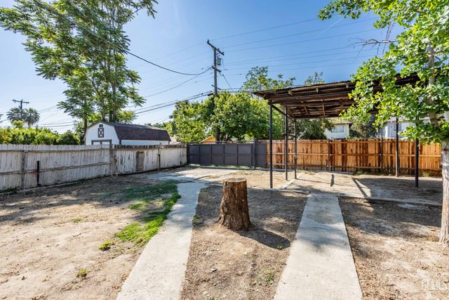 115 Ferguson Avenue, Bakersfield, CA 93308