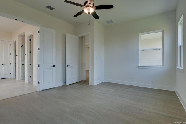 192 Megan's Lane, Castroville, TX 78009