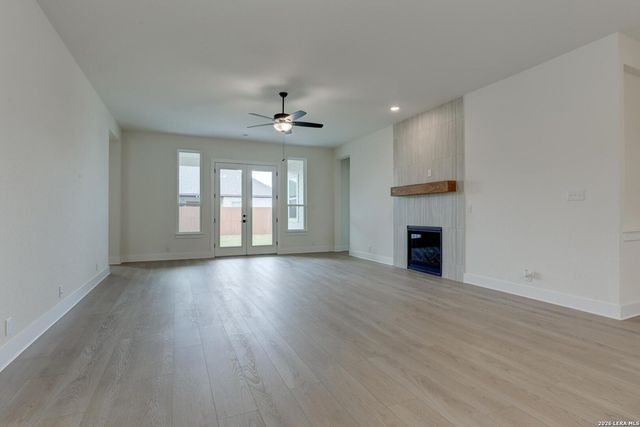 192 Megan's Lane, Castroville, TX 78009