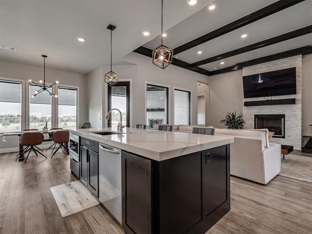 15713 James Thomas Court, Edmond, OK 73013