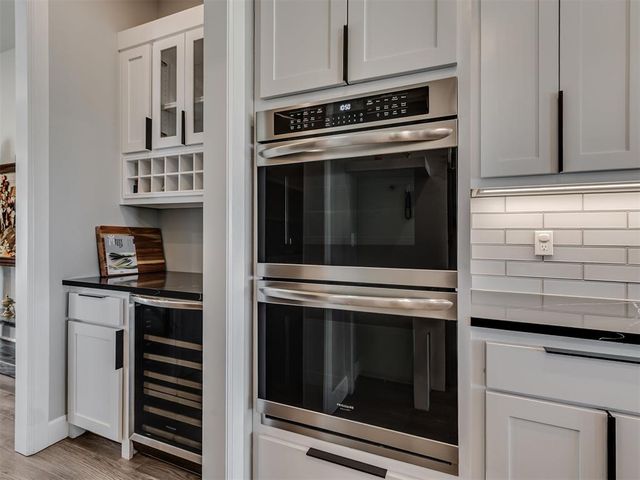 15713 James Thomas Court, Edmond, OK 73013