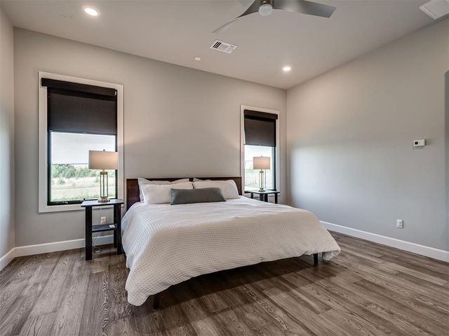 15713 James Thomas Court, Edmond, OK 73013