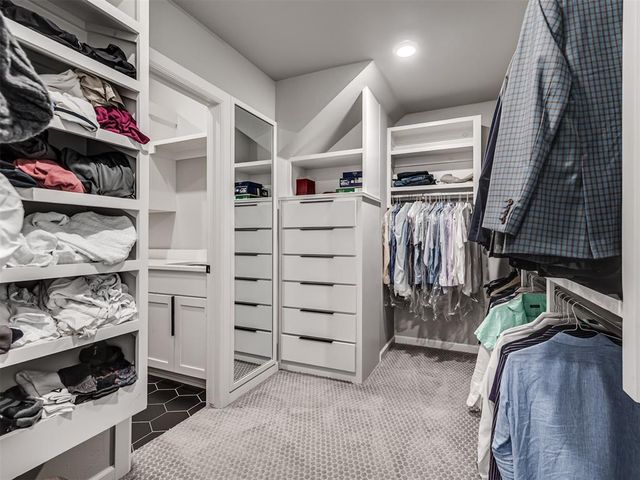 15713 James Thomas Court, Edmond, OK 73013