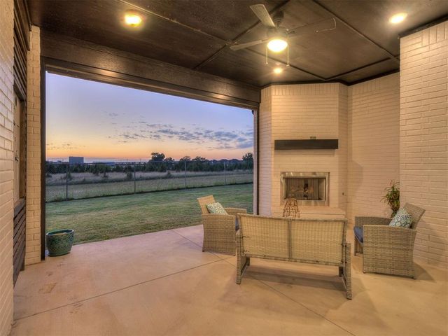 15713 James Thomas Court, Edmond, OK 73013