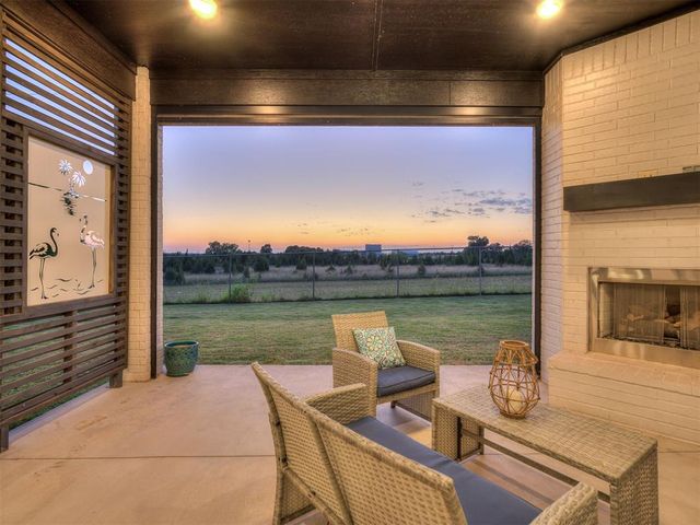 15713 James Thomas Court, Edmond, OK 73013