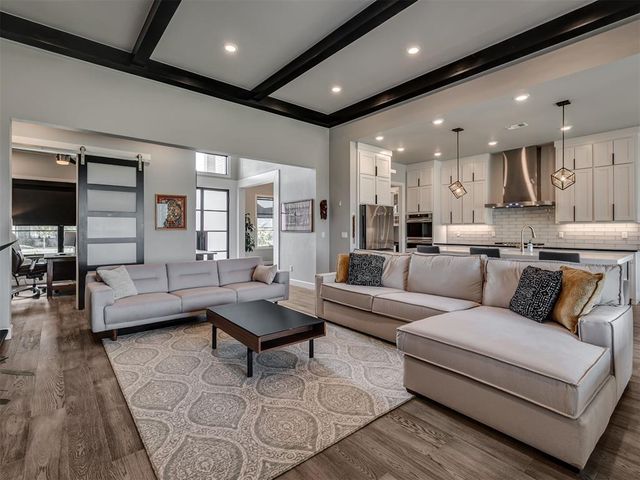 15713 James Thomas Court, Edmond, OK 73013