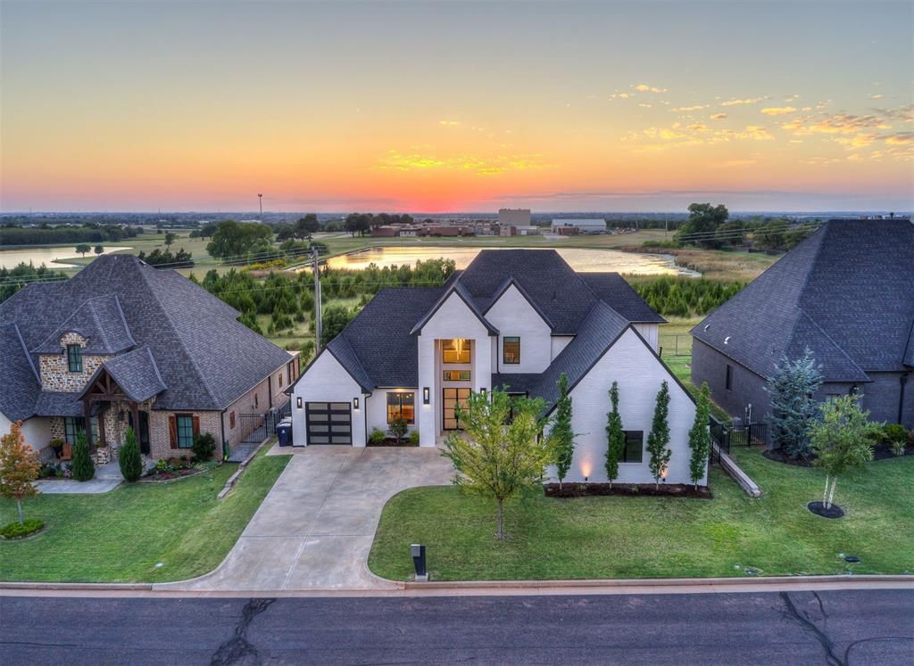 15713 James Thomas Court, Edmond, OK 73013