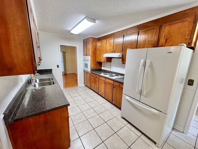 4011 Woodberry Drive, Dothan, AL 36301