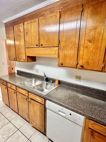 4011 Woodberry Drive, Dothan, AL 36301