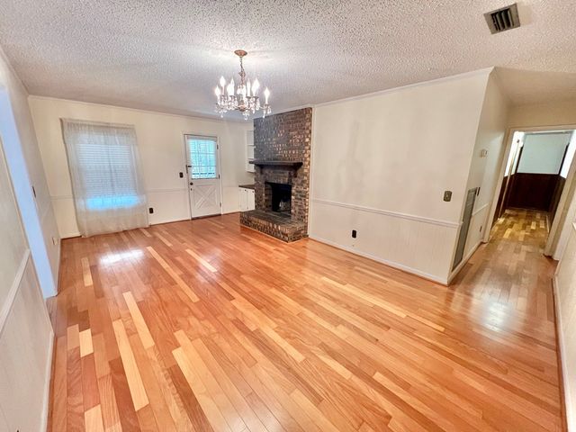 4011 Woodberry Drive, Dothan, AL 36301