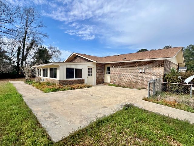 4011 Woodberry Drive, Dothan, AL 36301