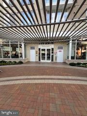 930 Wayne Ave Apt 605, Silver Spring, MD 20910