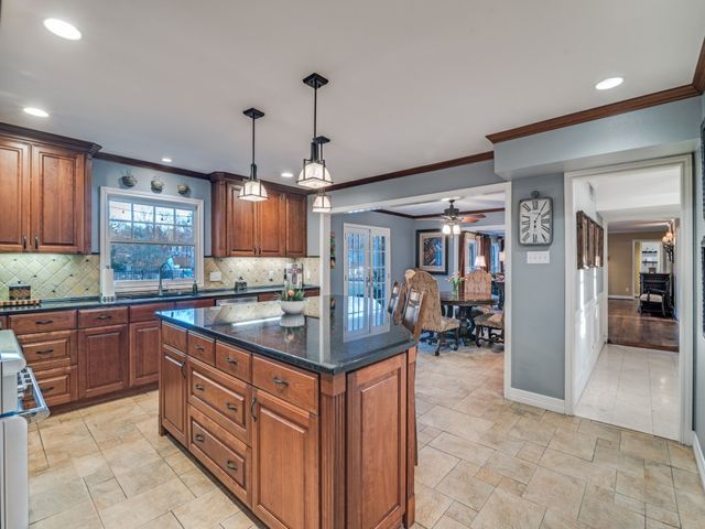 343 E Tripp Road, Sunnyvale, TX 75182