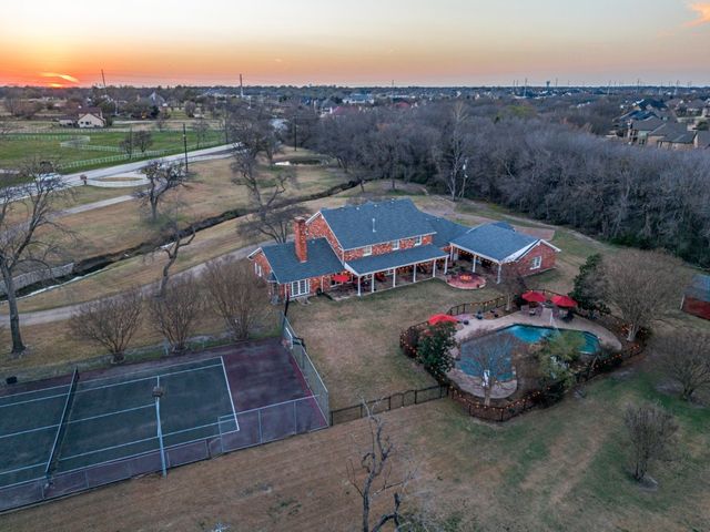343 E Tripp Road, Sunnyvale, TX 75182