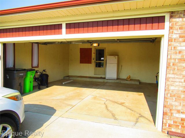 40931 Rehse Drive, Clinton Charter Township, MI 48038