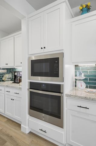 2827 Sand Hills Avenue, Tulare, CA 93274