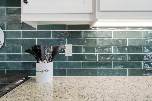 2827 Sand Hills Avenue, Tulare, CA 93274