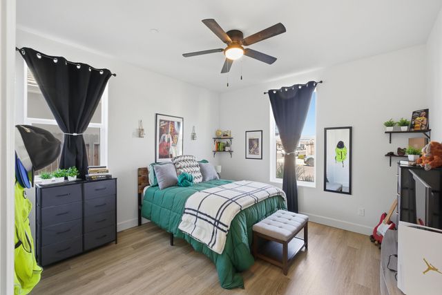 2827 Sand Hills Avenue, Tulare, CA 93274