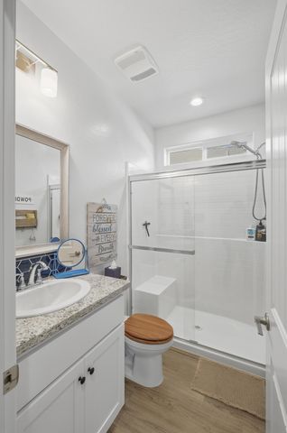 2827 Sand Hills Avenue, Tulare, CA 93274