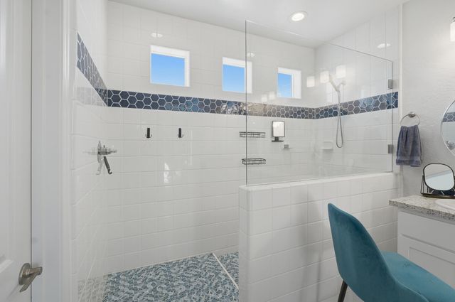 2827 Sand Hills Avenue, Tulare, CA 93274