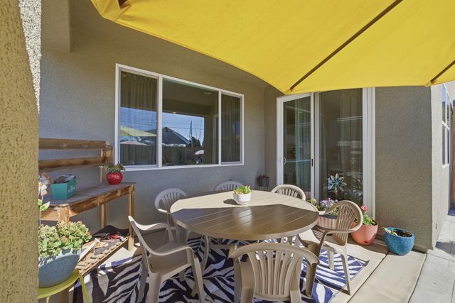 2827 Sand Hills Avenue, Tulare, CA 93274