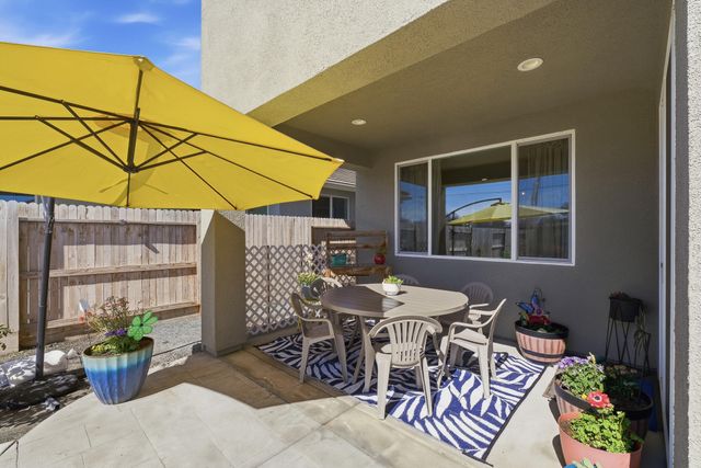 2827 Sand Hills Avenue, Tulare, CA 93274