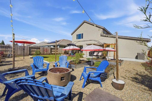 2827 Sand Hills Avenue, Tulare, CA 93274