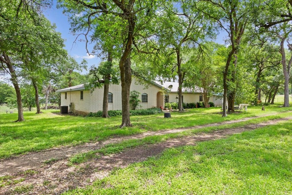 502 First Street, Bruceville, TX 76630