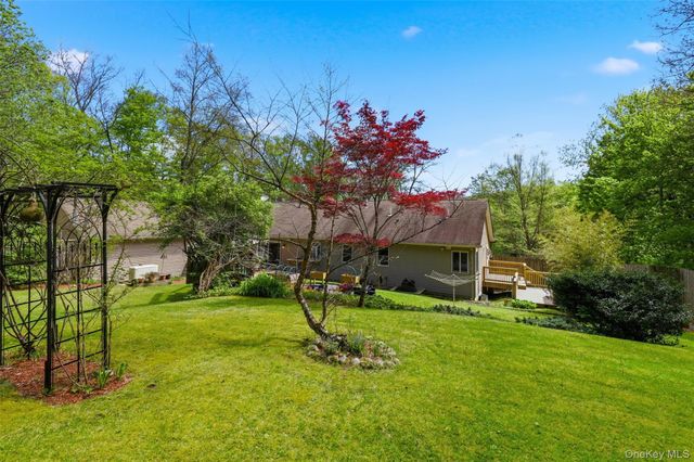 414 Red Hill Rd, Wurtsboro, NY 12790