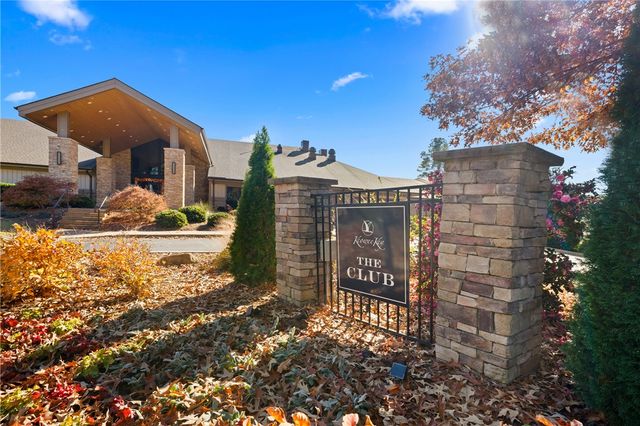 7 Divot Landing, Salem, SC 29676