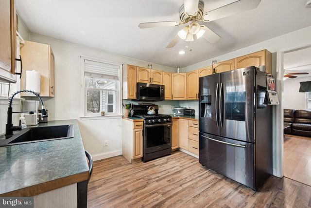 33 PEPPER RD, Browns Mills, NJ 08015